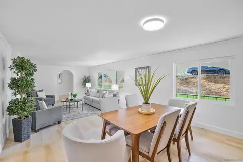 Dining - 174 Via De Casa, Fallbrook, CA 92028 photo 1 of 3