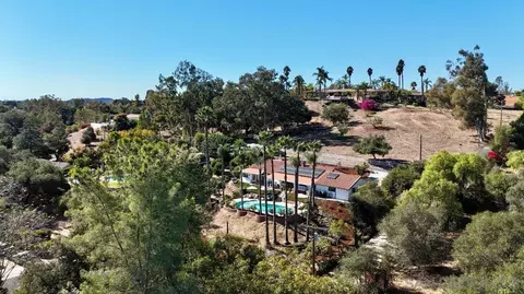 View/Area - 174 Via De Casa, Fallbrook, CA 92028 photo 2 of 4