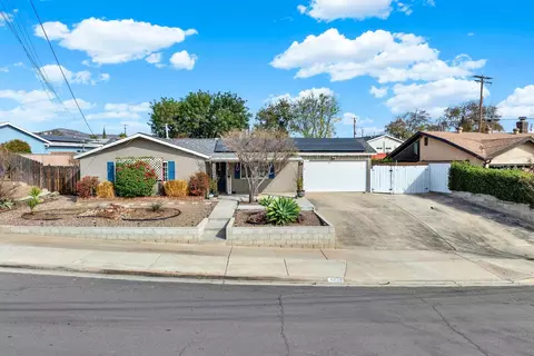 9515 Domer Rd, Santee, CA 92071