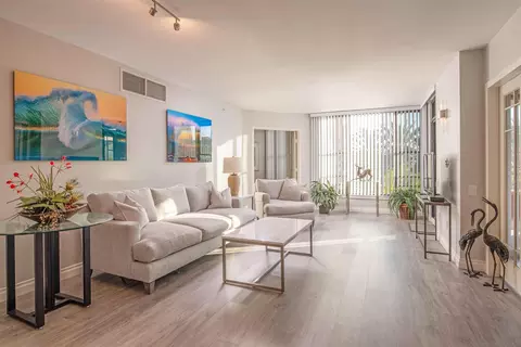 500 W Harbor Dr #412, San Diego, CA 92101