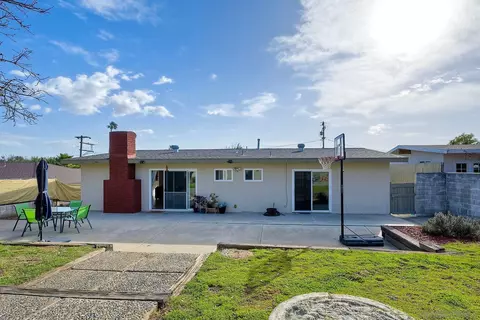 725 W College St, Fallbrook, CA 92028 photo 29