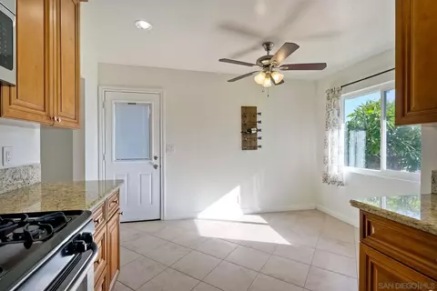725 W College St, Fallbrook, CA 92028 photo 16