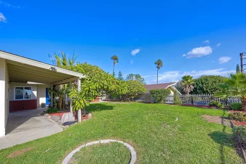 725 W College St, Fallbrook, CA 92028 photo 7