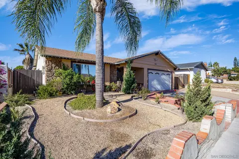 Exterior - 740 Melrose Pl, Vista, CA 92083 photo 3 of 9