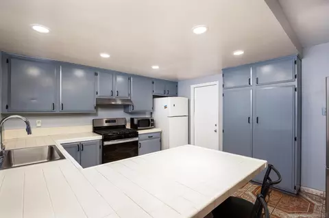 Kitchen - 740 Melrose Pl, Vista, CA 92083 photo 3 of 3
