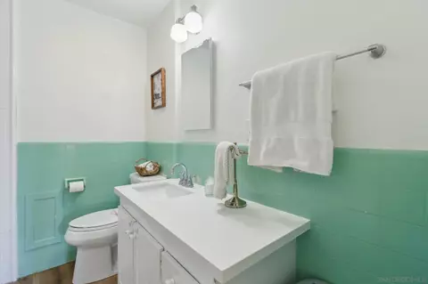 Bath - 8646 Washington Ave, La Mesa, CA 91942 photo 1 of 4