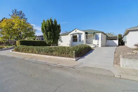 Exterior - 8646 Washington Ave, La Mesa, CA 91942 photo 2 of 17