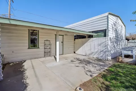 Exterior - 8646 Washington Ave, La Mesa, CA 91942 photo 6 of 17