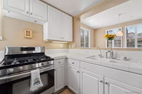 812 Compass Way, San Diego, CA 92154