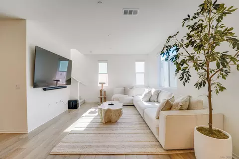 5464 Seacliff Pl #21, San Diego, CA 92154