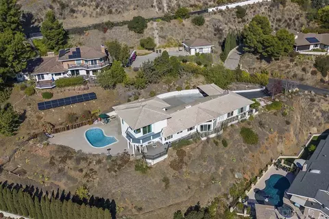 4720 Divine Way, La Mesa, CA 91941 photo 2