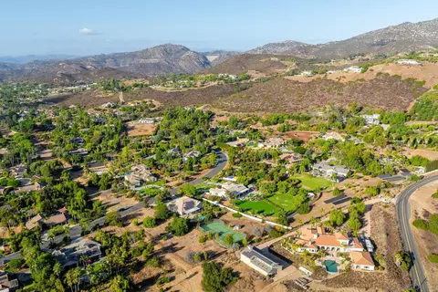 View/Area - 15416 Harrow Ln, Poway, CA 92064 photo 4 of 5