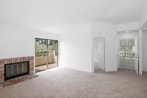 2031 Lakeridge Cir #201, Chula Vista, CA 91913