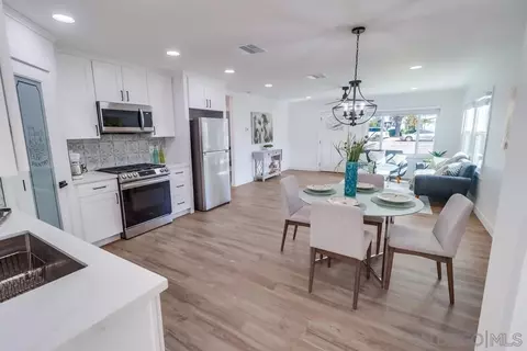 Dining - 156 Fourth Ave, Chula Vista, CA 91910 photo 3 of 5
