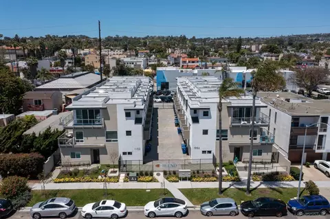 1956 Hornblend St #11, San Diego, CA 92109