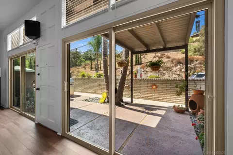 3404 Oak Cliff Dr #9, Fallbrook, CA 92028 photo 8