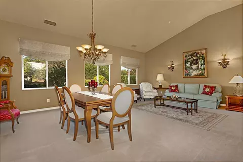 1081 Inverlochy Dr, Fallbrook, CA 92028 photo 8