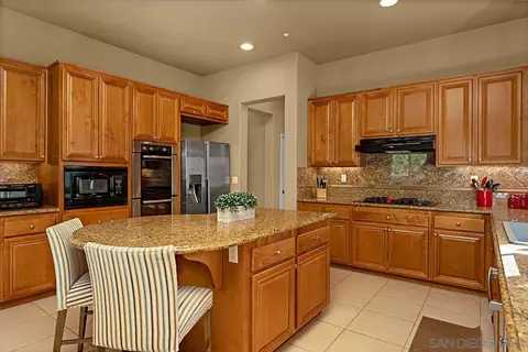1081 Inverlochy Dr, Fallbrook, CA 92028 photo 12