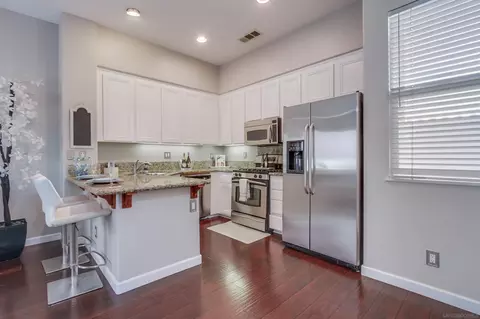 Kitchen - 457 Almond Rd, San Marcos, CA 92078 photo 3 of 7