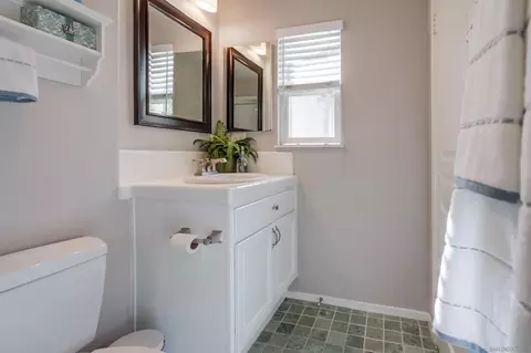 Bath - 457 Almond Rd, San Marcos, CA 92078 photo 5 of 5