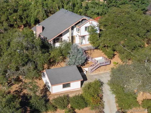 2252 Buena Creek Rd, Vista, CA 92084