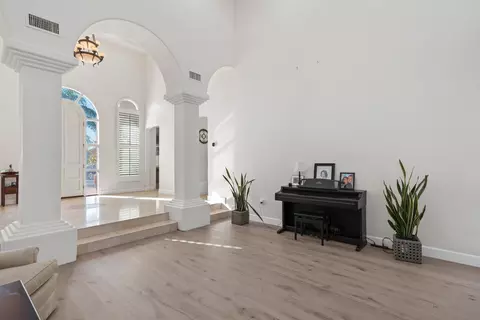 Entry Way - 15419 Vali Hai Rd, Poway, CA 92064 photo 2 of 4