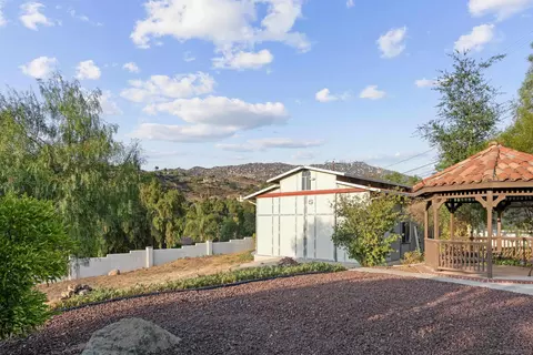Exterior - 15419 Vali Hai Rd, Poway, CA 92064 photo 1 of 9