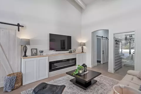 Living - 15419 Vali Hai Rd, Poway, CA 92064 photo 2 of 2