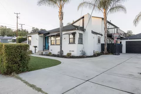 8610 Hayes St, La Mesa, CA 91942