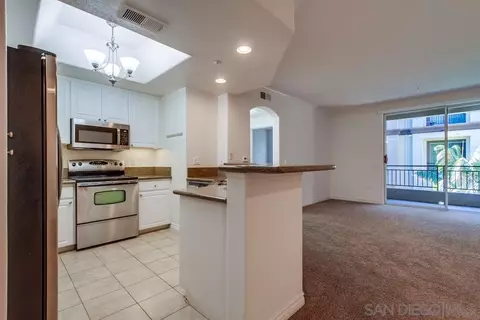 9263 Regents Rd #B206, La Jolla, CA 92037 photo 2