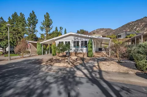8975 Larence Welk Dr #218, Escondido, CA 92026