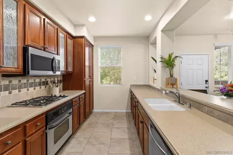 Kitchen - 25 Via Montisi, Santee, CA 92071 photo 2 of 2