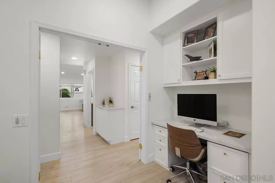 Entry Way - 4176 Caminito Terviso, San Diego, CA 92122 photo 3 of 3