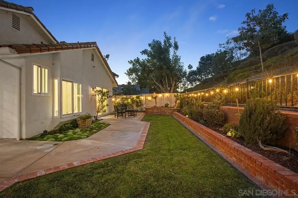 Exterior - 4176 Caminito Terviso, San Diego, CA 92122 photo 18 of 22