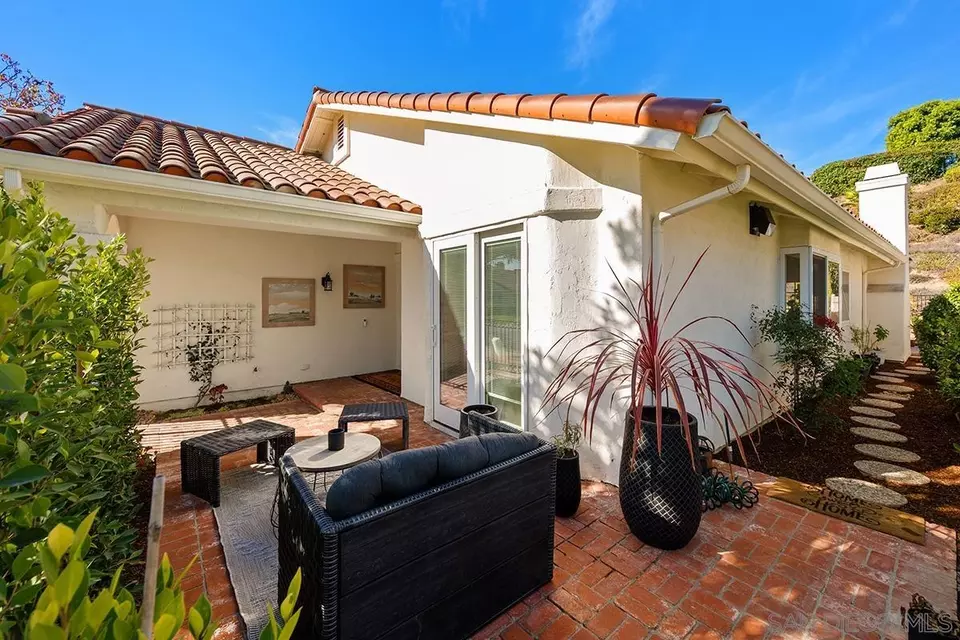 Exterior - 4176 Caminito Terviso, San Diego, CA 92122 photo 12 of 22