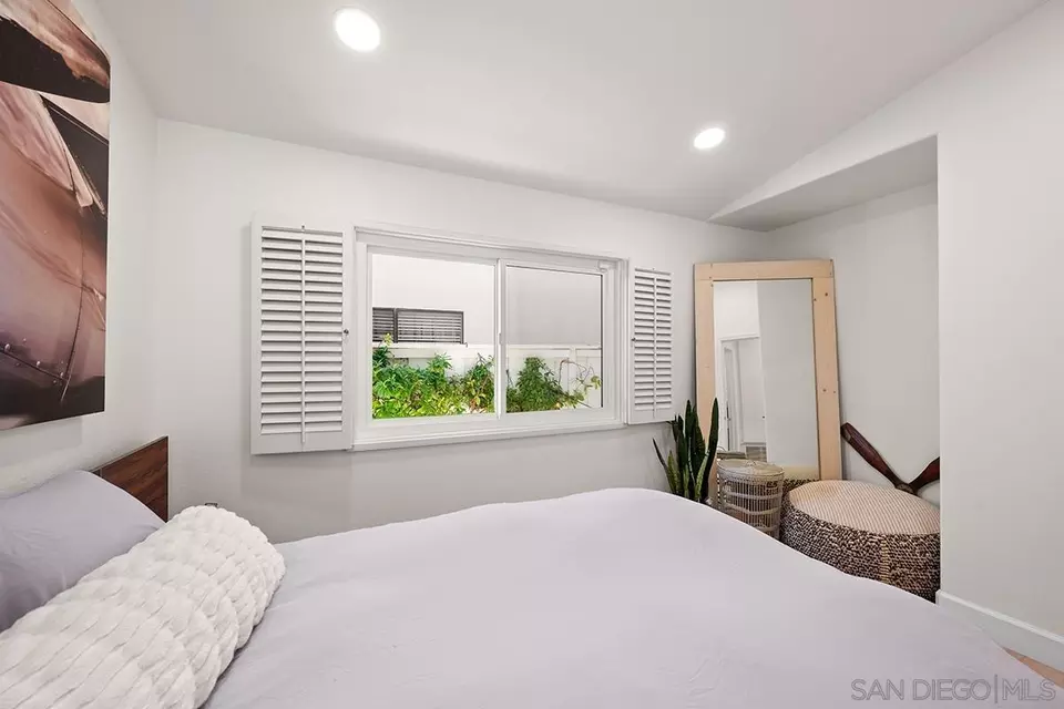 Bedroom - 4176 Caminito Terviso, San Diego, CA 92122 photo 3 of 4