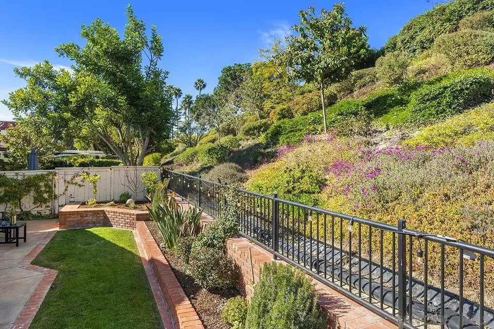 Exterior - 4176 Caminito Terviso, San Diego, CA 92122 photo 8 of 22