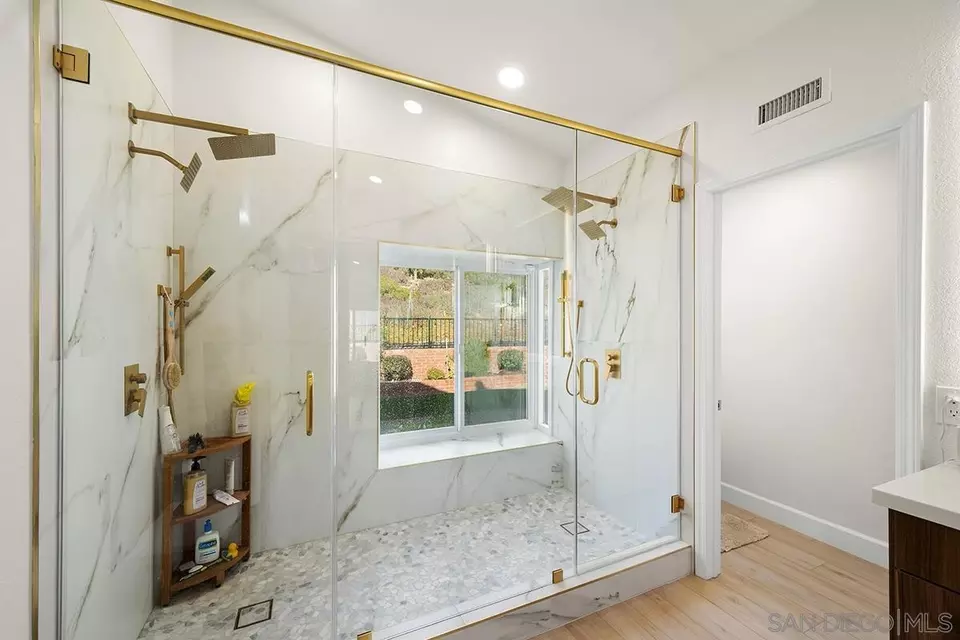 Bath - 4176 Caminito Terviso, San Diego, CA 92122 photo 2 of 6