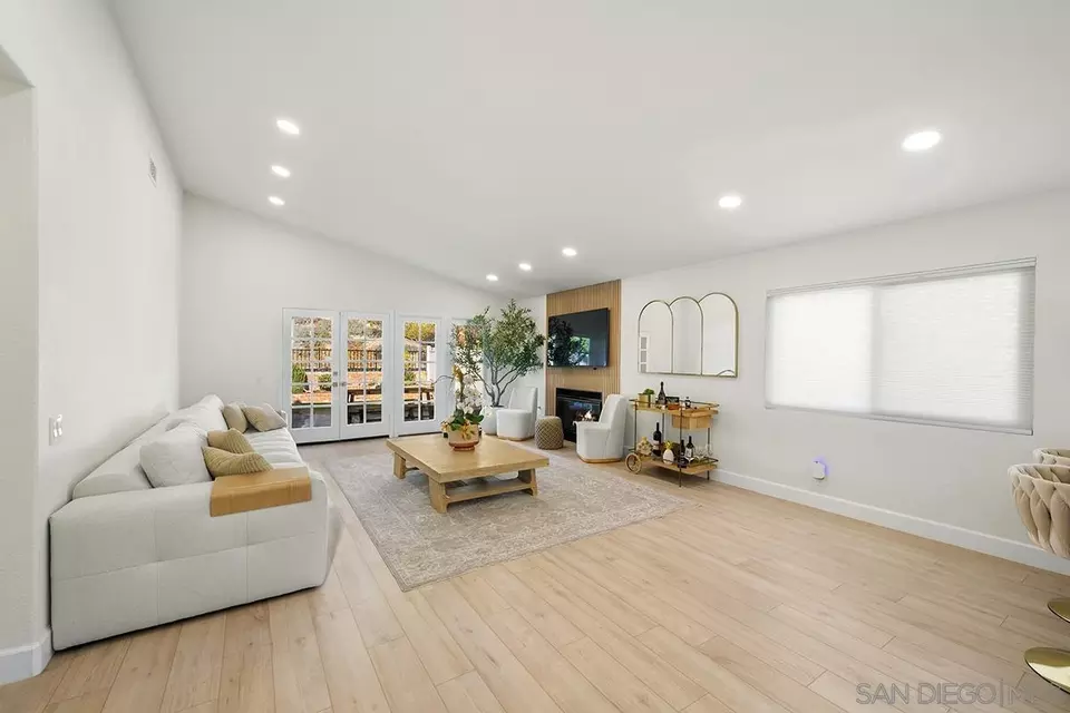 Living - 4176 Caminito Terviso, San Diego, CA 92122 photo 1 of 9