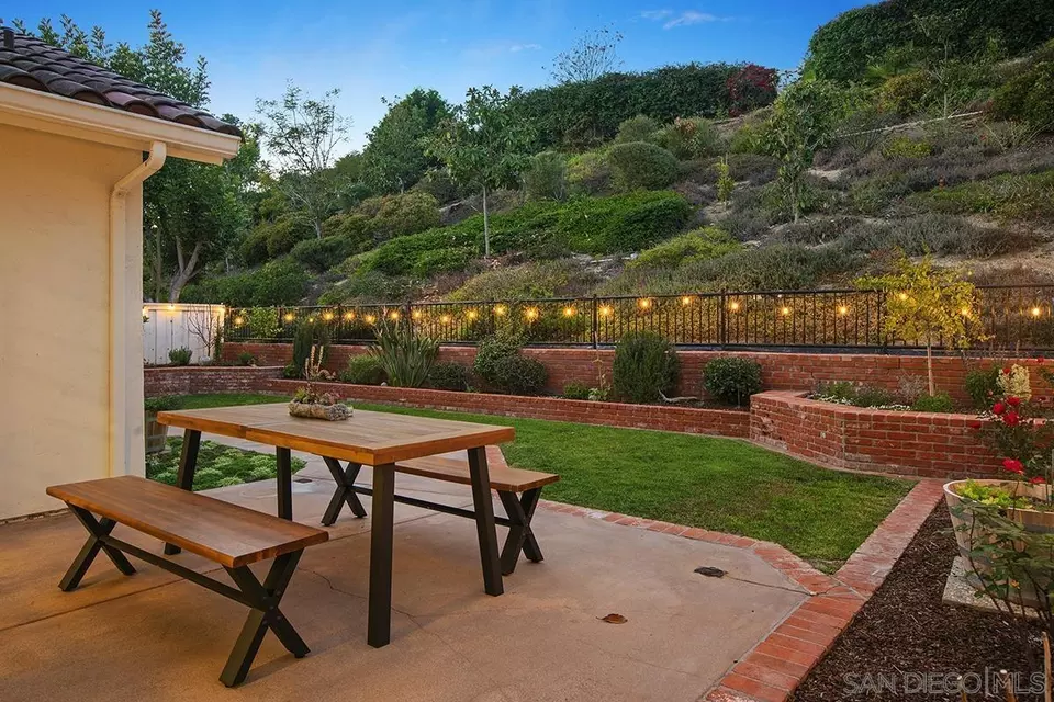 Exterior - 4176 Caminito Terviso, San Diego, CA 92122 photo 16 of 22