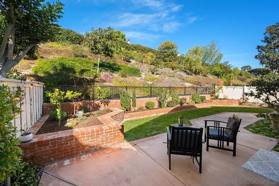 Exterior - 4176 Caminito Terviso, San Diego, CA 92122 photo 10 of 22