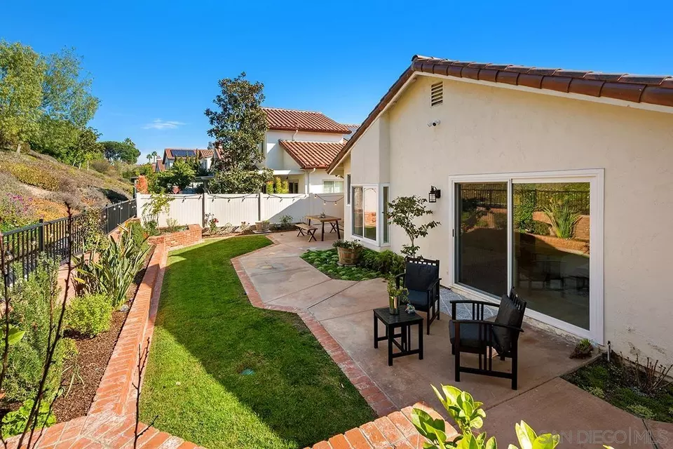 Exterior - 4176 Caminito Terviso, San Diego, CA 92122 photo 11 of 22