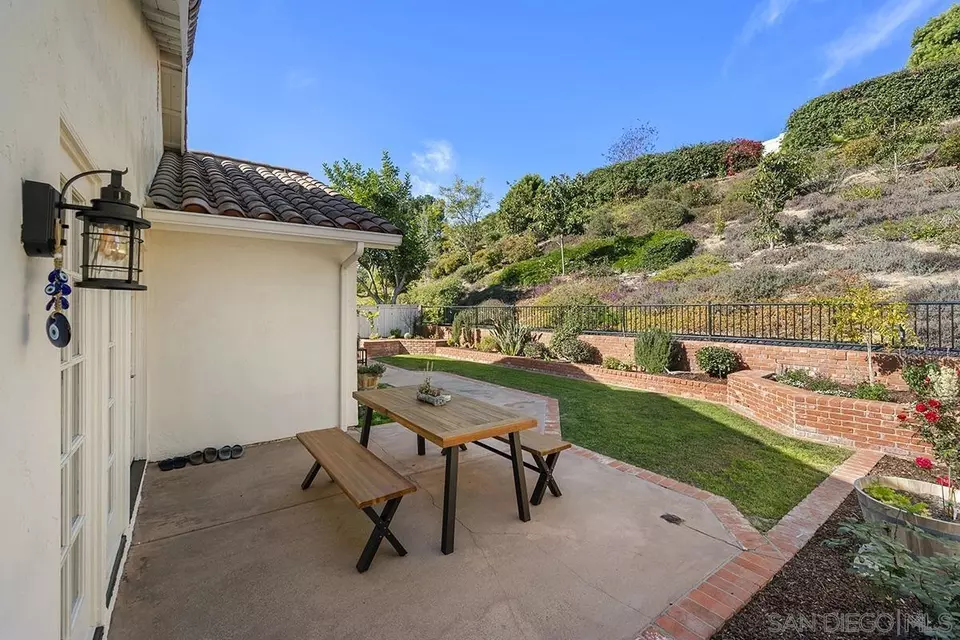 Exterior - 4176 Caminito Terviso, San Diego, CA 92122 photo 5 of 22