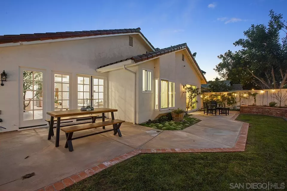 Exterior - 4176 Caminito Terviso, San Diego, CA 92122 photo 14 of 22