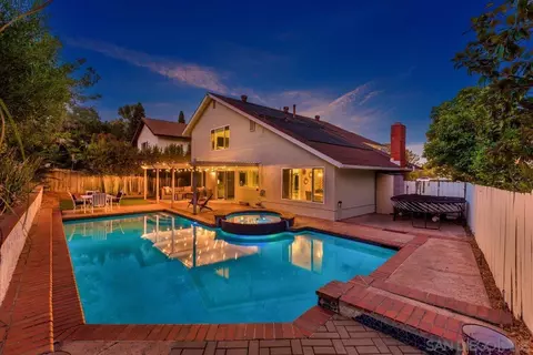 320 Delage Dr, Encinitas, CA 92024 photo 1