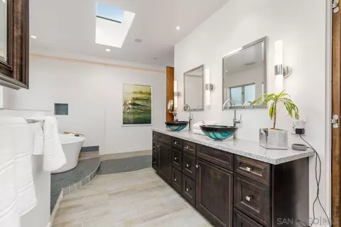 Bath - 4465 Adams St, Carlsbad, CA 92008 photo 2 of 3