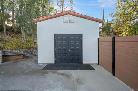 Exterior - 29680 Avenida Del Sol, Temecula, CA 92591 photo 16 of 17