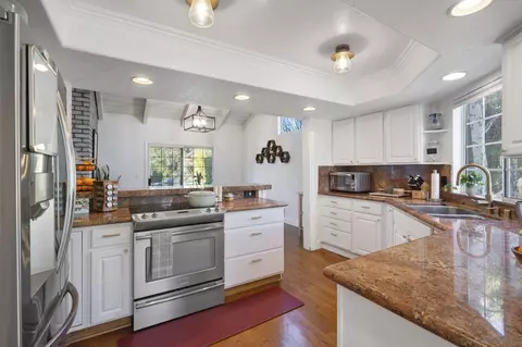 Kitchen - 29680 Avenida Del Sol, Temecula, CA 92591 photo 1 of 3