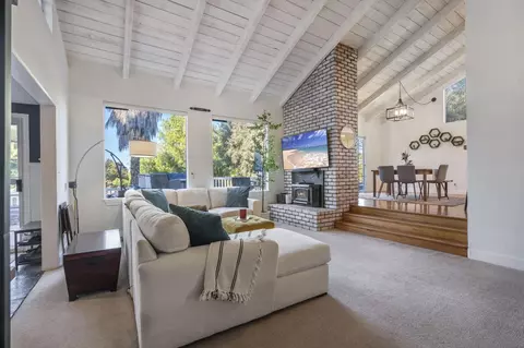 Living - 29680 Avenida Del Sol, Temecula, CA 92591 photo 3 of 6