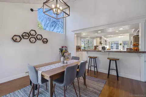 Dining - 29680 Avenida Del Sol, Temecula, CA 92591 photo 3 of 4